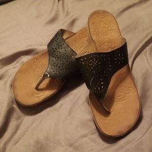 Clarks women's thong sandal